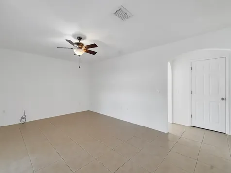 2538 12th Square SW Vero Beach FL 32968