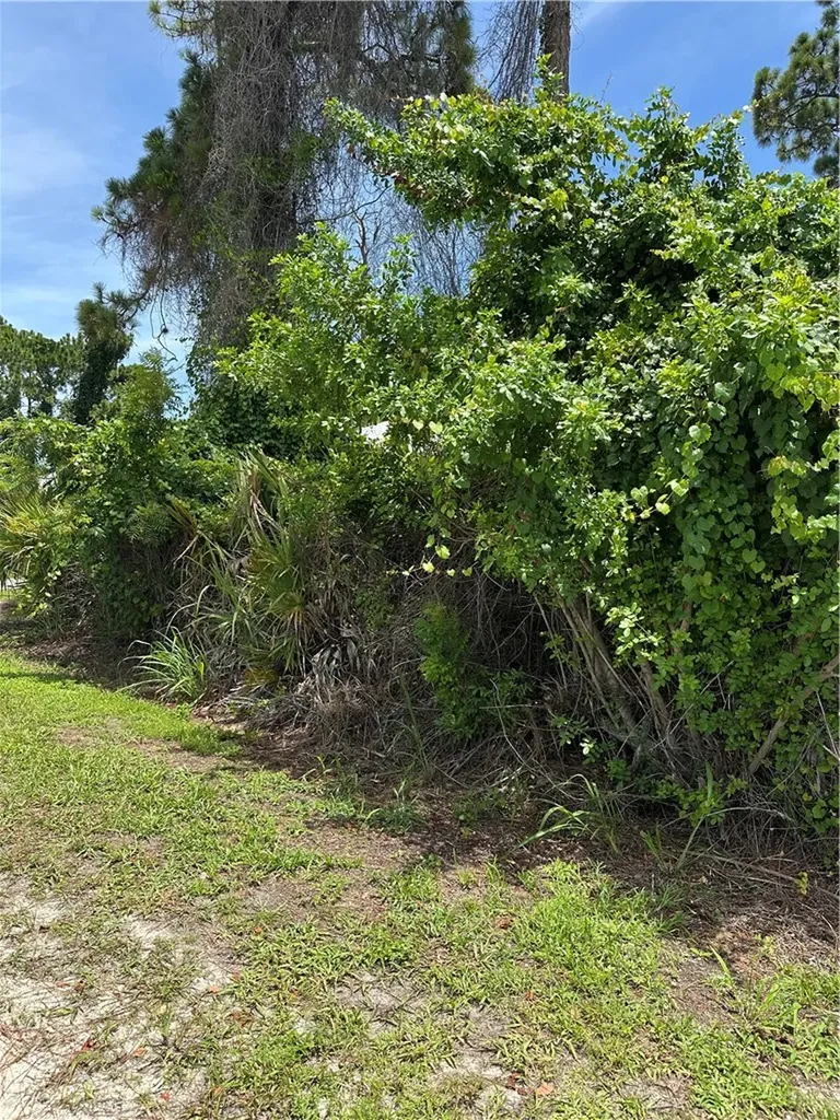 1290 11th Avenue SW Vero Beach FL 32962