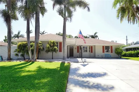 175 9th Court Vero Beach FL 32962