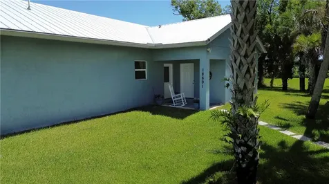 18601 Orange Avenue Fort Pierce FL 34945