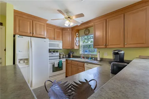 95 Spring Lake Drive Vero Beach FL 32962