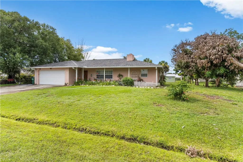 710 Rose Avenue Sebastian FL 32958