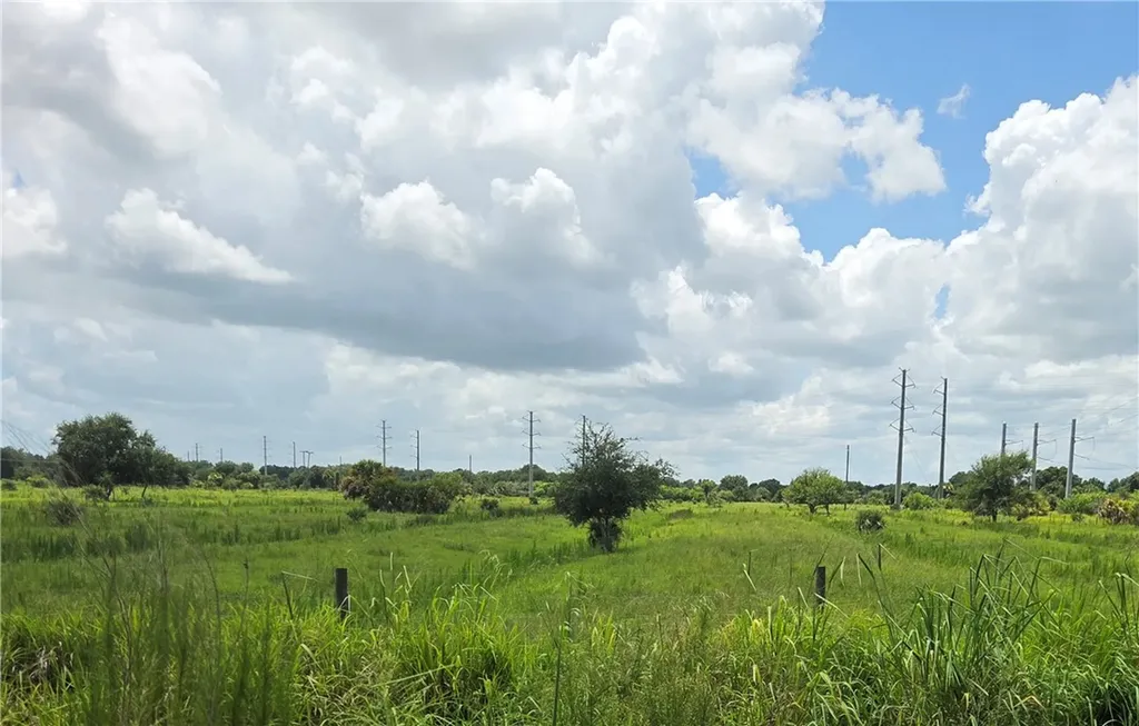 9455 4th Street Vero Beach FL 32968