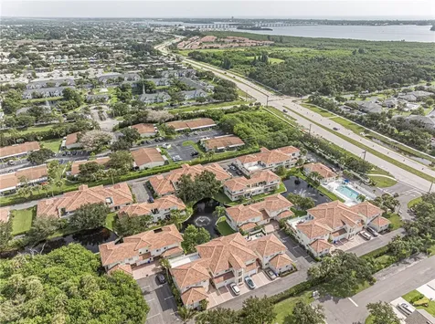 524 7th Square Vero Beach FL 32962