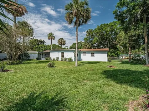 2716 53rd Avenue Vero Beach FL 32966
