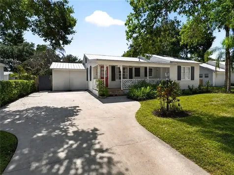 2436 17th Avenue Vero Beach FL 32960