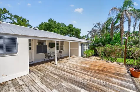 2436 17th Avenue Vero Beach FL 32960