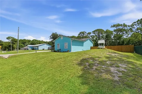 4251 SE Dixie Ross Street Stuart FL 34997