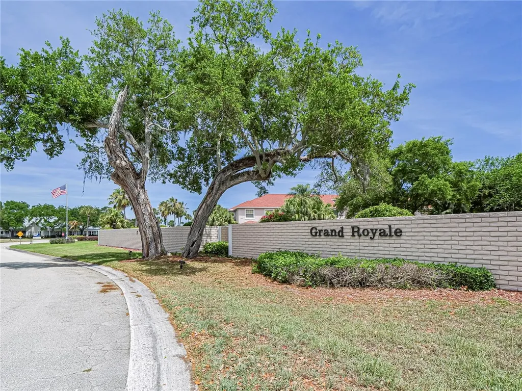 235 Grand Royale Circle Vero Beach FL 32962