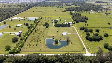2305 58th Avenue SW Vero Beach FL 32968