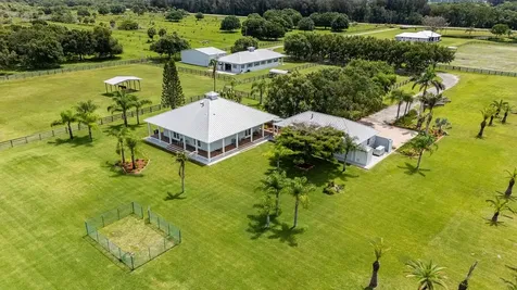 2305 58th Avenue SW Vero Beach FL 32968