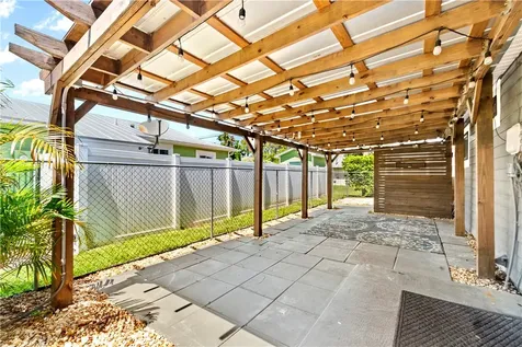 1190 12th Court SW Vero Beach FL 32962
