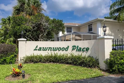 1542 N Lawnwood Circle Fort Pierce FL 34950
