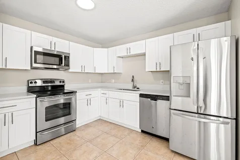 1542 N Lawnwood Circle Fort Pierce FL 34950