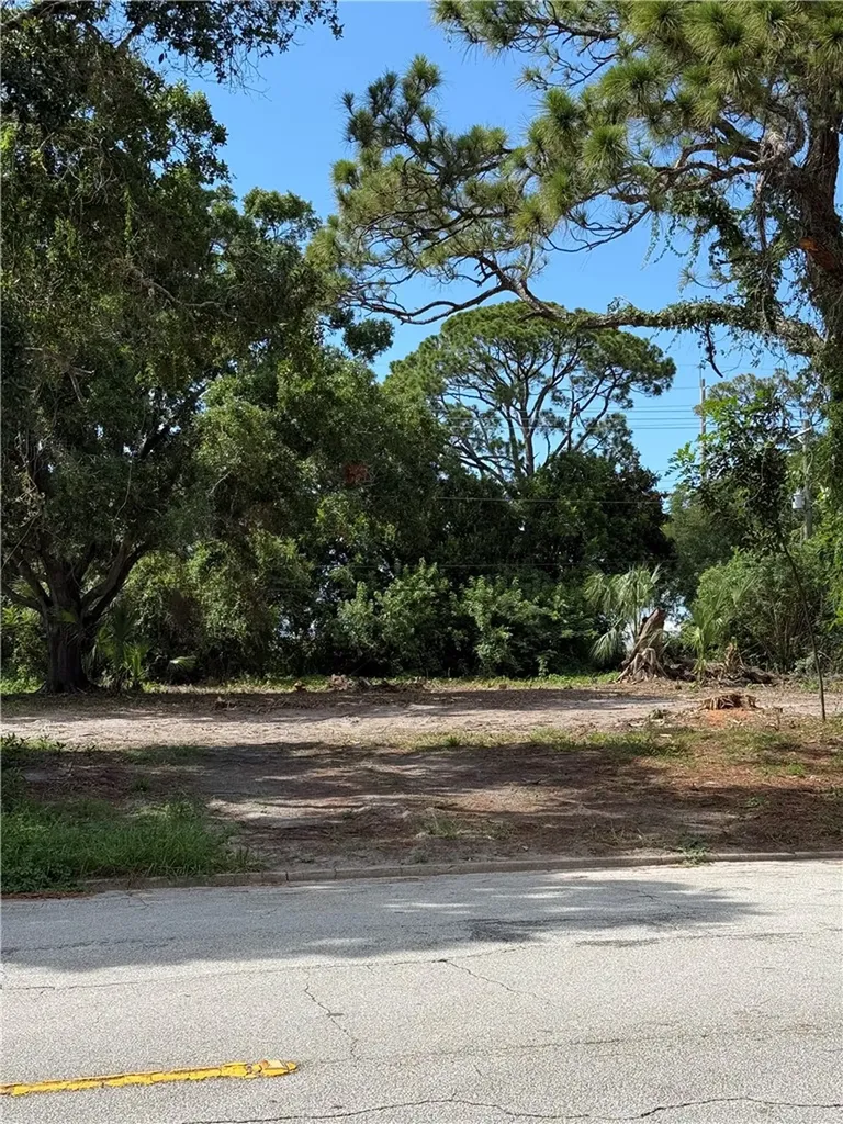 2512 Atlantic Boulevard Vero Beach FL 32960