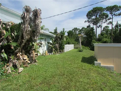 9075 64th Avenue Sebastian FL 32958