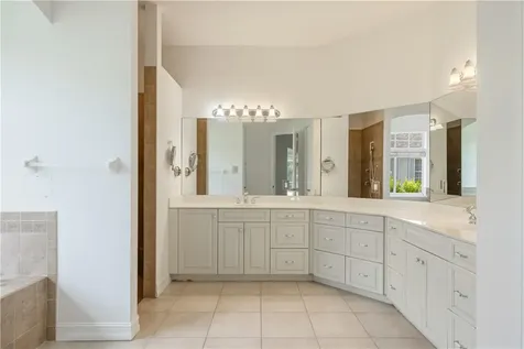 6525 7th Manor Vero Beach FL 32968