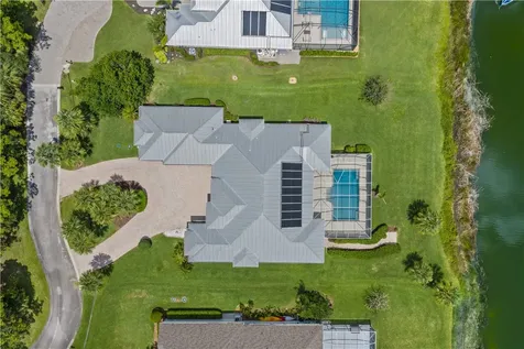 6525 7th Manor Vero Beach FL 32968