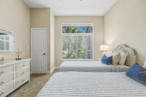 1335 Winding Oaks Circle E Vero Beach FL 32963