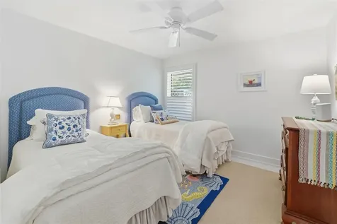 1543 Sabal Court Vero Beach FL 32963
