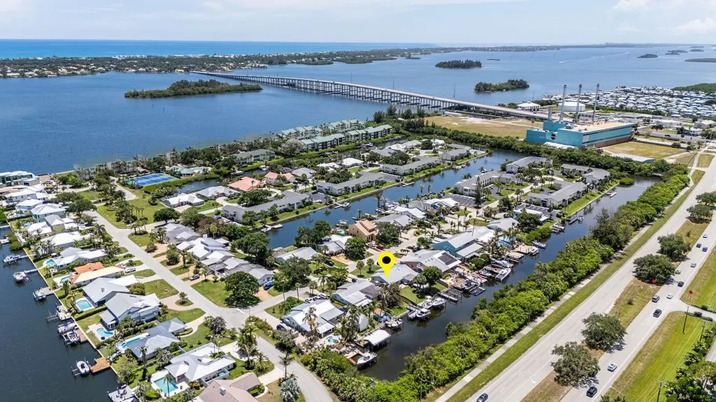 1935 Robalo Drive Vero Beach FL 32960