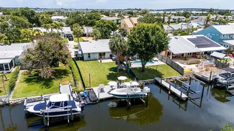 1935 Robalo Drive Vero Beach FL 32960