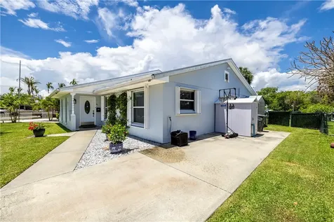 1935 Robalo Drive Vero Beach FL 32960