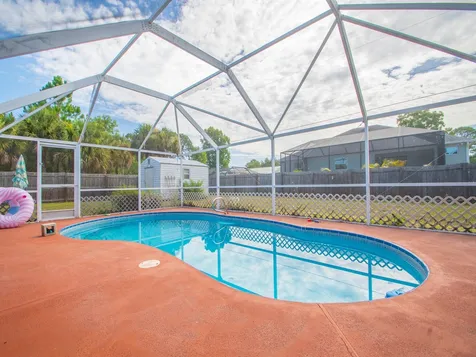 689 Caballero Avenue SE Palm Bay FL 32909
