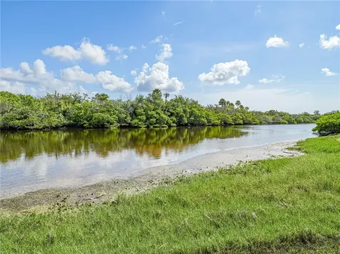 2800 Indian River Boulevard Vero Beach FL 32960