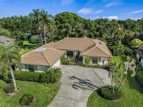 129 Prestwick Circle Vero Beach FL 32967