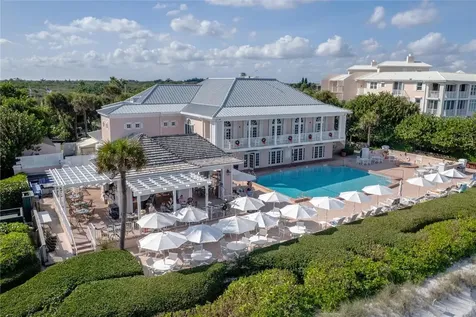 1440 Winding Oaks Circle W Vero Beach FL 32963