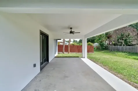 8616 100th Avenue Vero Beach FL 32967