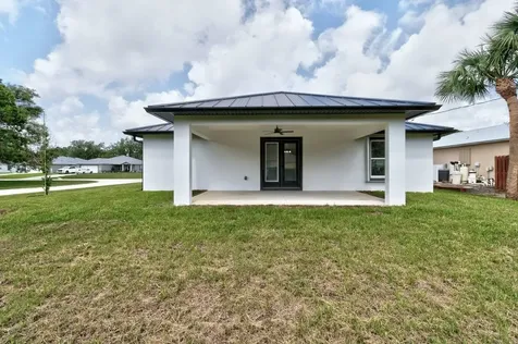 8616 100th Avenue Vero Beach FL 32967