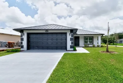 8616 100th Avenue Vero Beach FL 32967