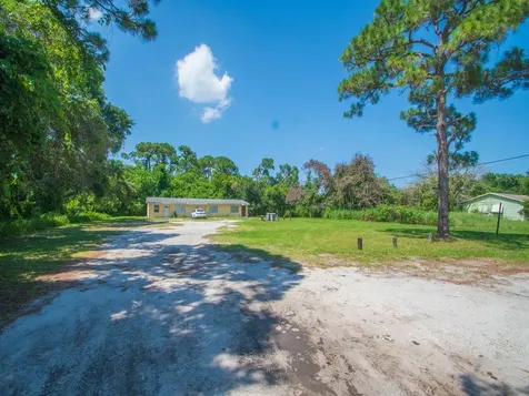 3760 47th Street Vero Beach FL 32967