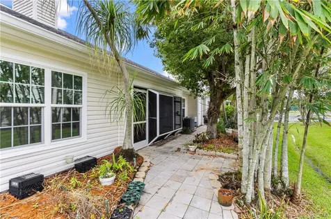 1965 Westminster Circle Vero Beach FL 32966