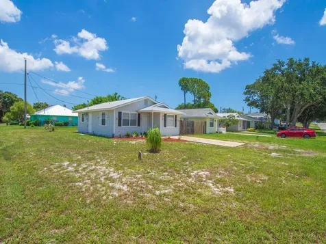 368 14th Place SW Vero Beach FL 32962