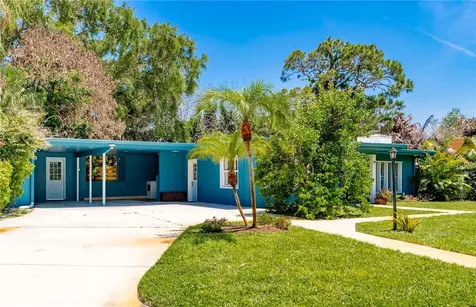 2002 Cordova Avenue Vero Beach FL 32960