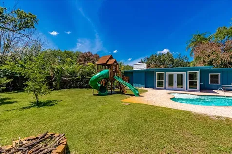 2002 Cordova Avenue Vero Beach FL 32960