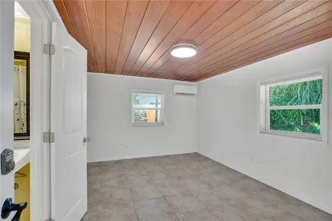 2002 Cordova Avenue Vero Beach FL 32960