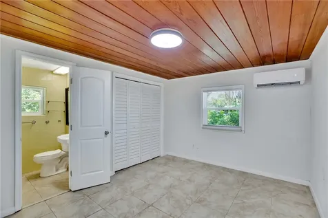 2002 Cordova Avenue Vero Beach FL 32960
