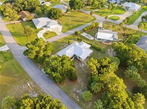 9931 Oak Street Sebastian FL 32976