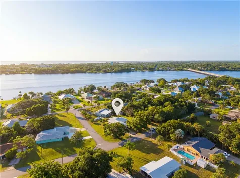 9931 Oak Street Sebastian FL 32976