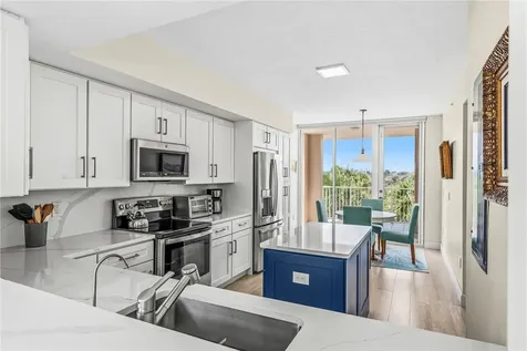 8866 N Sea Oaks Way Vero Beach FL 32963