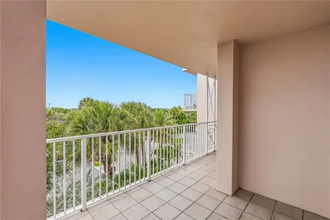 8866 N Sea Oaks Way Vero Beach FL 32963