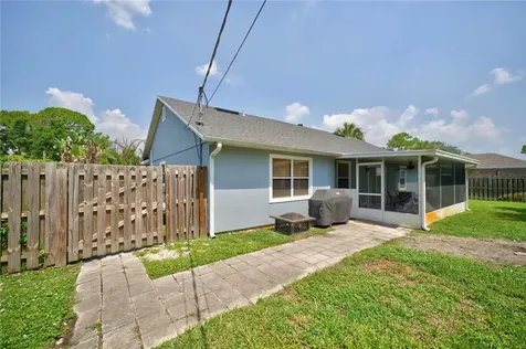 2056 16th Avenue SW Vero Beach FL 32962