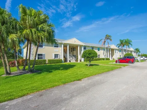 375 N Grove Isle Circle Vero Beach FL 32962