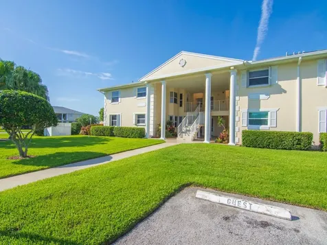 375 N Grove Isle Circle Vero Beach FL 32962