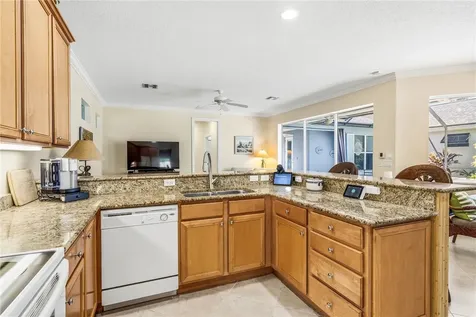 228 Oak Hammock Circle SW Vero Beach FL 32962