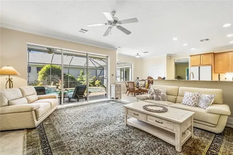 228 Oak Hammock Circle SW Vero Beach FL 32962